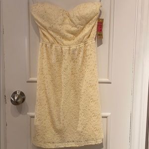 Simple creme dress